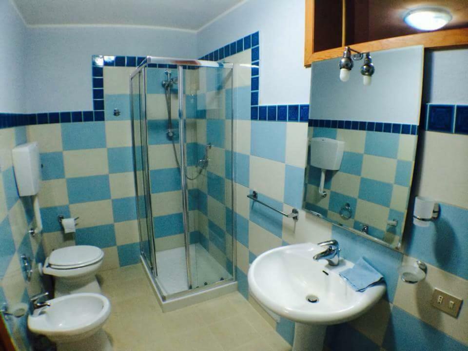 Nicanda- 100 Mt Dal Mare- Giardino Ferienhaus Porto Columbu - Perd'E Sali